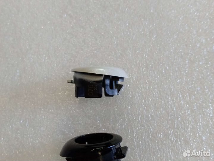 Lexus LX570 Кольцо парктроника заднее центральное