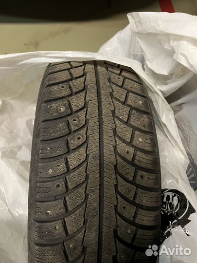 Gislaved Euro Frost 5 215/60 R16