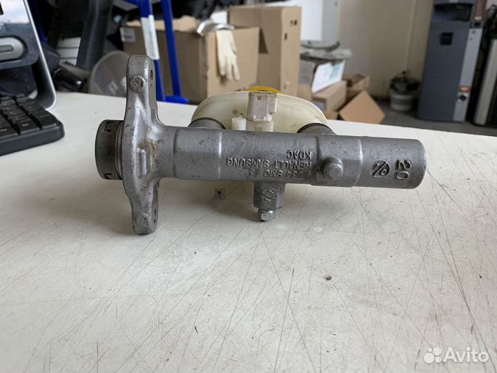 Цилиндр тормозной главный Nissan Almera Classic