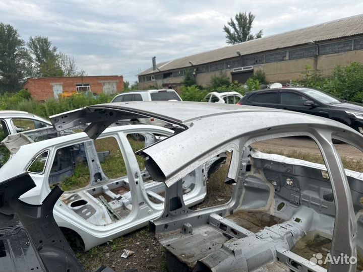 Крыша со стойками Ford Focus 3 седан 2.0L duratec