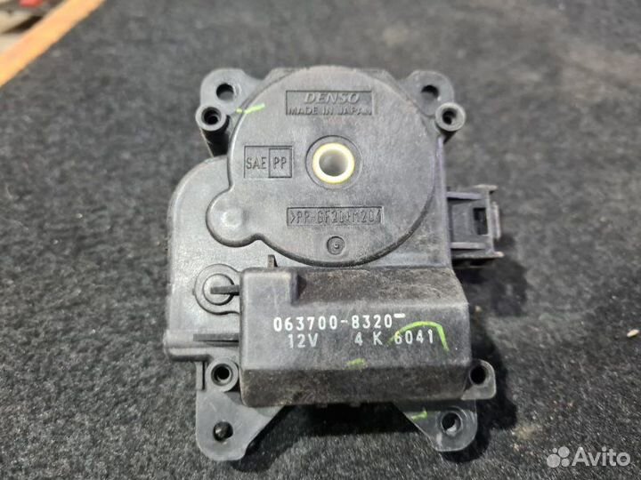 Сервопривод заслонок печки Toyota Corolla E150 1.6