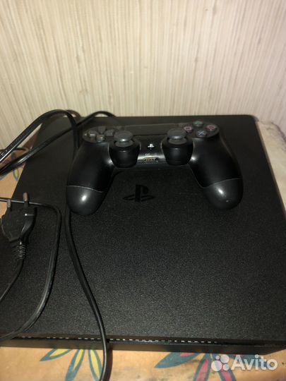 Sony playstation 4 PS4 slim 1tb