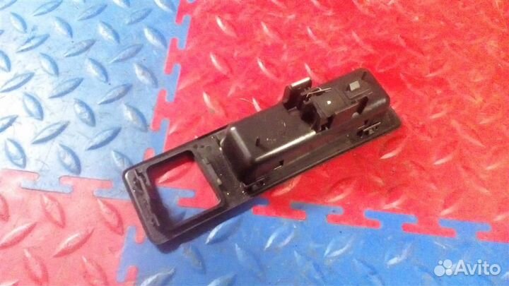 Кнопка открывания багажника BMW X3 F25