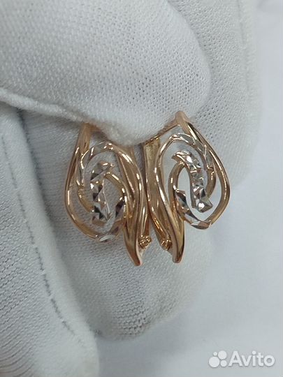 Золотые серьги