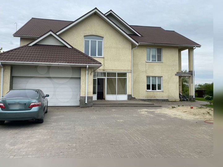 Коттедж 719 м² на участке 39 сот.