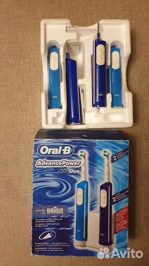 Электрическая зубная щетка Oral-B + зарядка