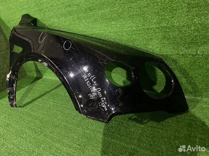Крыло переднее правое Bentley Bentayga (2015-2020)