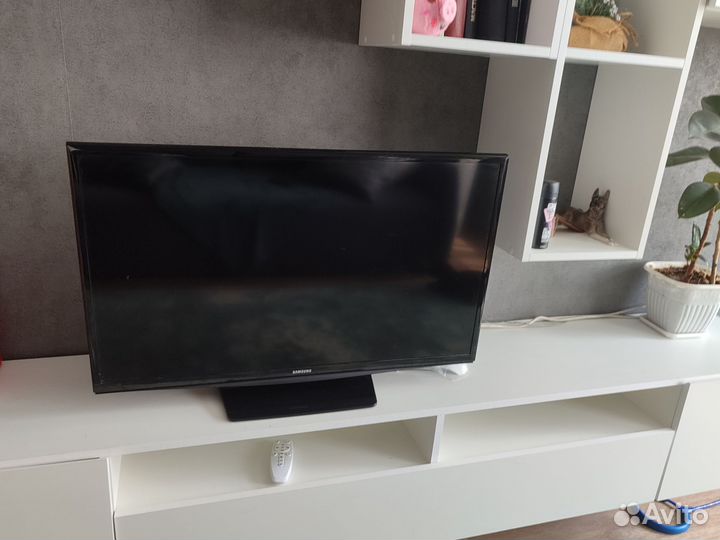 Телевизор Samsung 32 дюйма