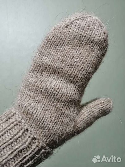 Варежки женские