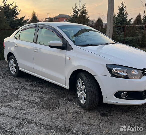 Volkswagen Polo 1.6 AT, 2013, 200 263 км