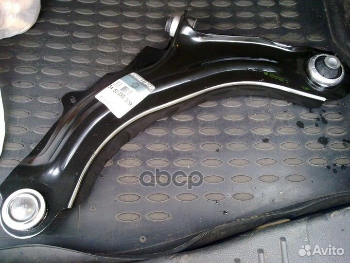 Рычаг renault megane 03- пер.подв.нижн.прав