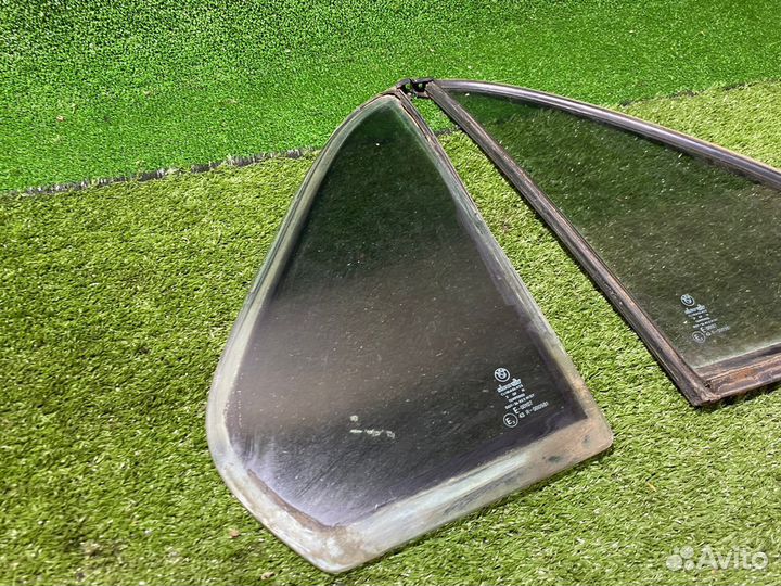 Форточки задних дверей BMW 3 series E30