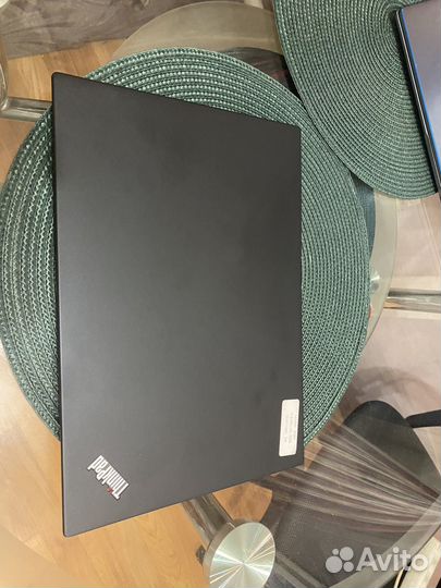 Thinkpad x390 i5 8265u 256gb