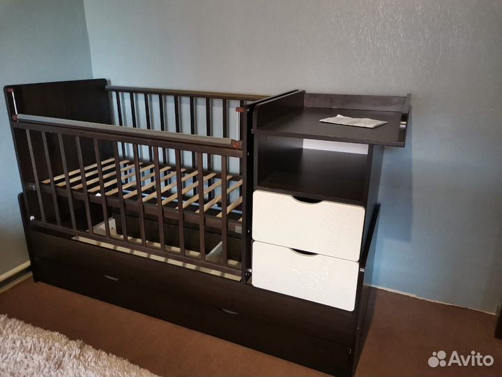 Детская кроватка трансформер с маятником