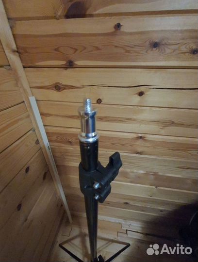 Универсальный штатив тринога