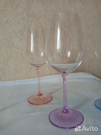 Бокалы для вина новые