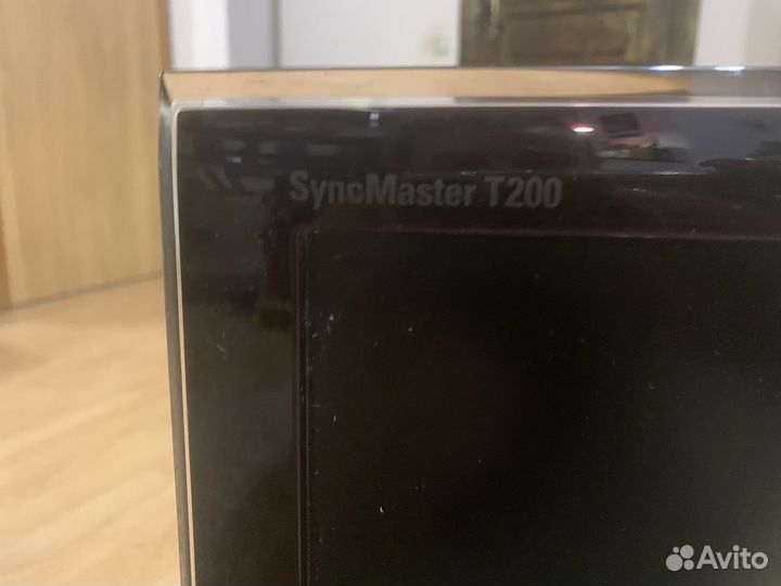 Монитор Samsung syncmaster T200