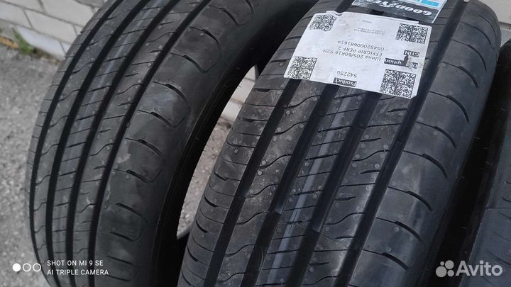 Goodyear EfficientGrip Performance 2 205/60 R16 92H