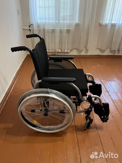 Коляска для инвалидов новая