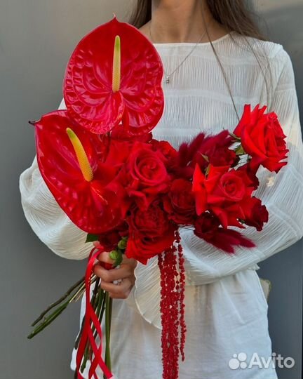 Букет невесты красный