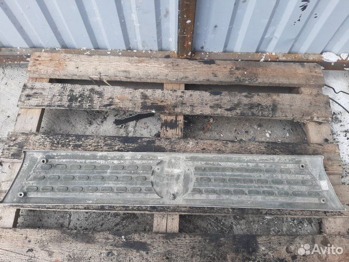 Облицовка передняя Kia Granbird 2000