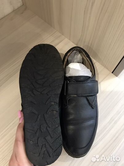 Продам туфли на мальчика