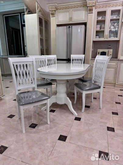 Комплект стол и стулья.Оплата при получении