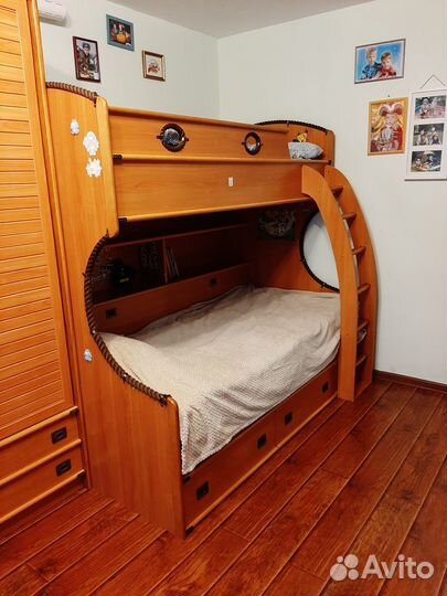 Кровать двухярусная 