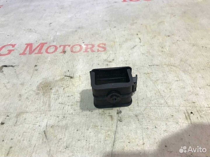 Кронштейн (сопут. товар) BMW 3 f30 2011