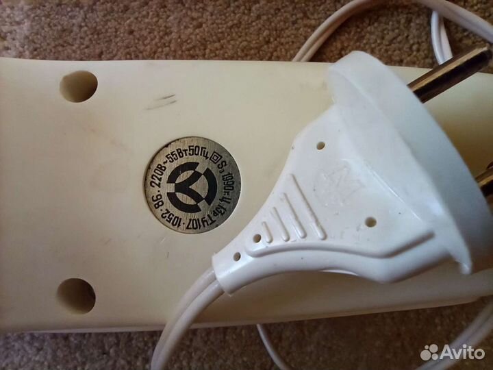 Электрощетка- пылесос Ветерок-3