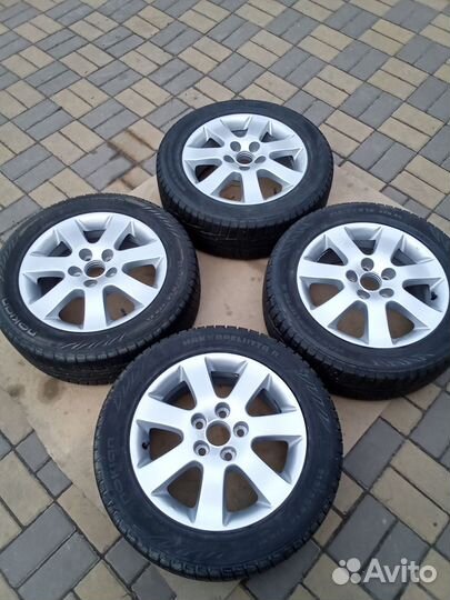 Nokian Tyres Hakkapeliitta R 215/55 R16