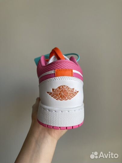 Air Jordan 1 low pinksicle-safety orange