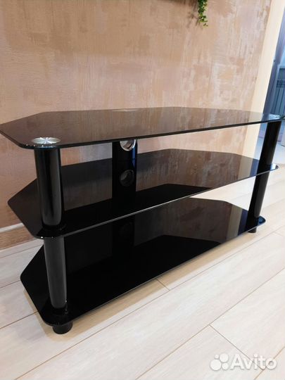 Стеклянная тумба под тв