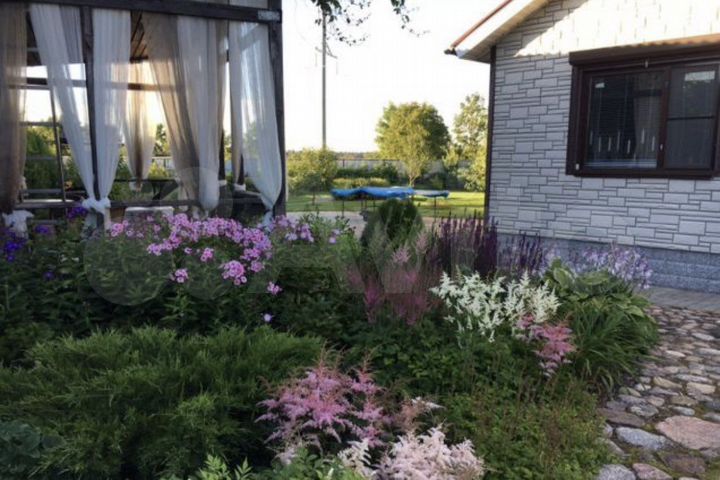 Коттедж 229 м² на участке 21 сот.