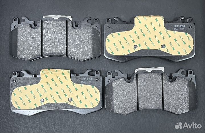 Тормозные колодки LR083935 Land Rover