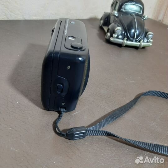 Плёночный фотоаппарат polaroid 2000ff