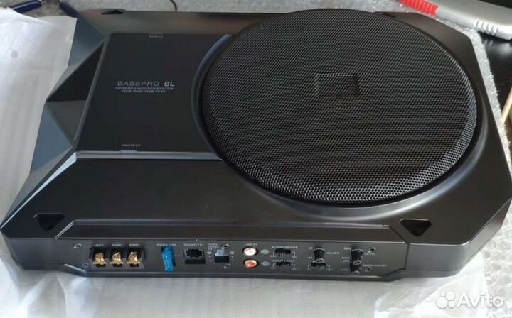 Автомобильный сабвуфер