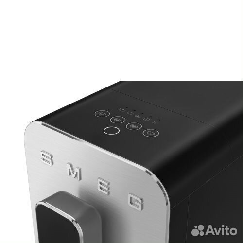 Автоматическа кофемашина Smeg BCC01blmeu