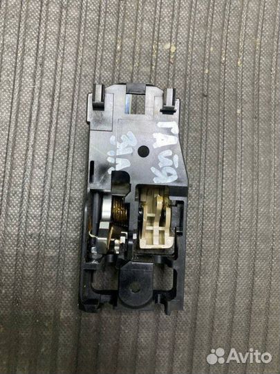 Ручка двери внутренняя задняя левая Toyota Gaia