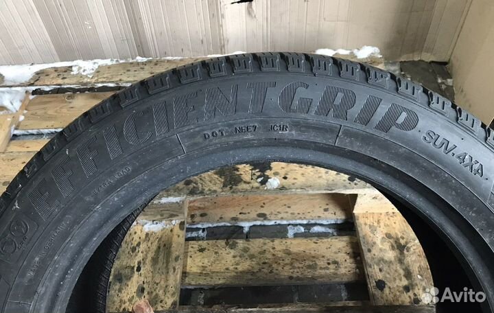 Goodyear EfficientGrip SUV 235/55 R19 105V