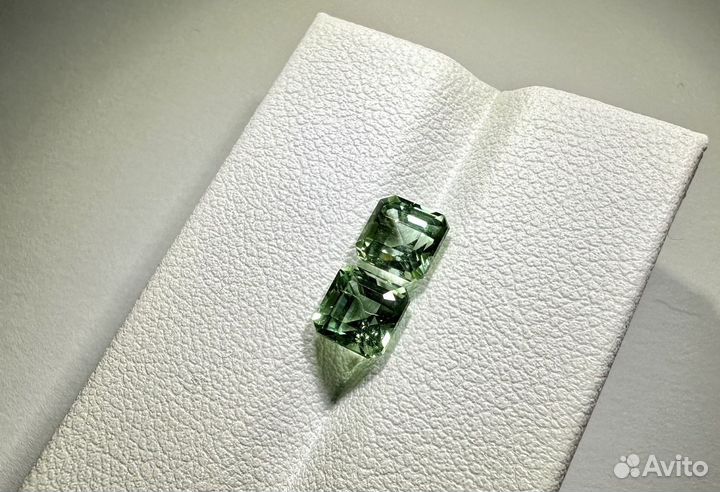 Пара светло-зеленых турмалинов 2 карата