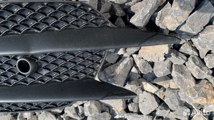 Решетка бампера правая Mercedes-Benz E-Class W213