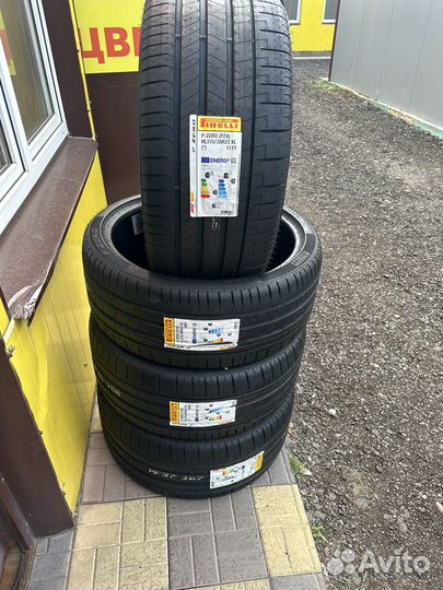 Pirelli P Zero PZ4 315/30 R23 и 275/35 R23 111Y