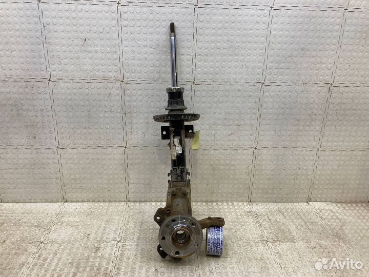 Кулак поворотный передний левый Volkswagen Polo