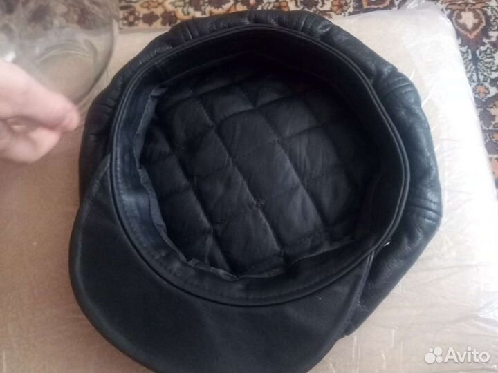 Мужская кожаная кепка