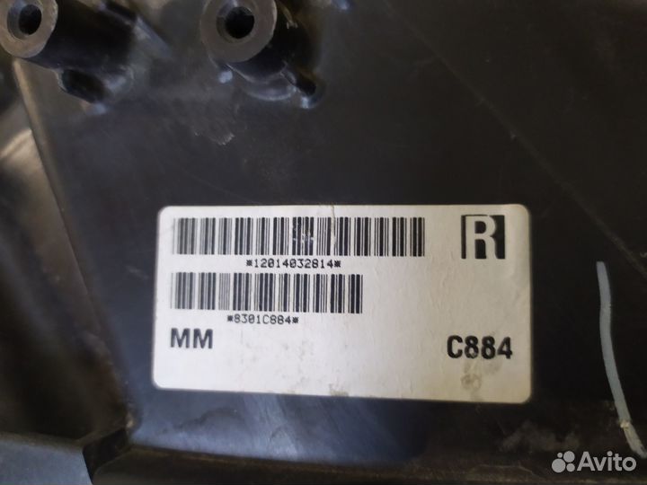 Фара правая Mitsubishi ASX 2010- 8301C884
