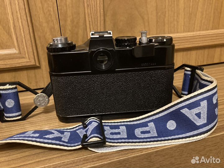 Зеркальный фотоаппарат Зенит 11