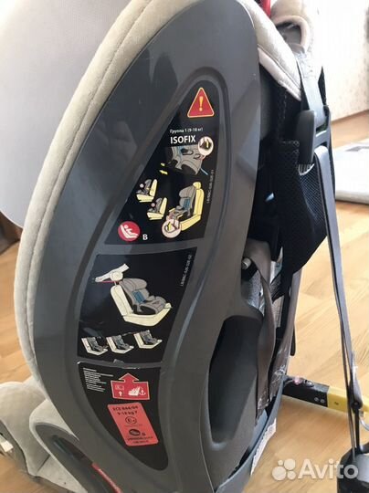 Автомобильное детское кресло