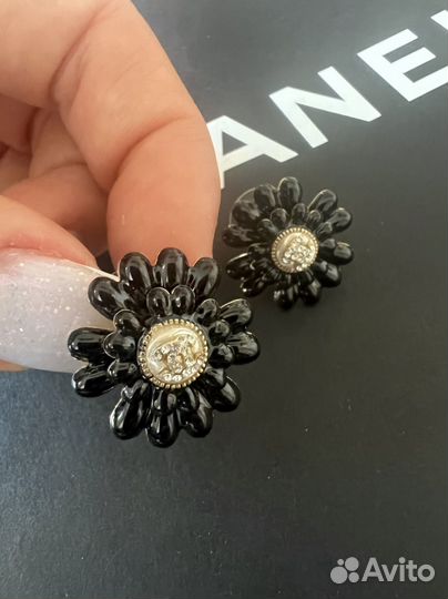 Серьги Chanel