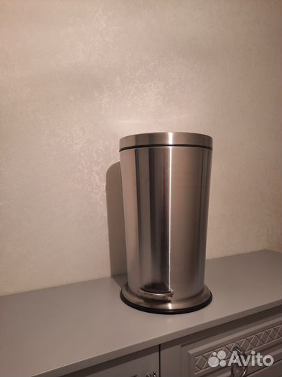 Выдвижное мусорное ведро